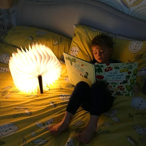 Miniatura 5 de KleverCase Lámpara de lectura recargable de 360 grados con temática de cubierta de libro, luz nocturna, escritorio, luz de noche