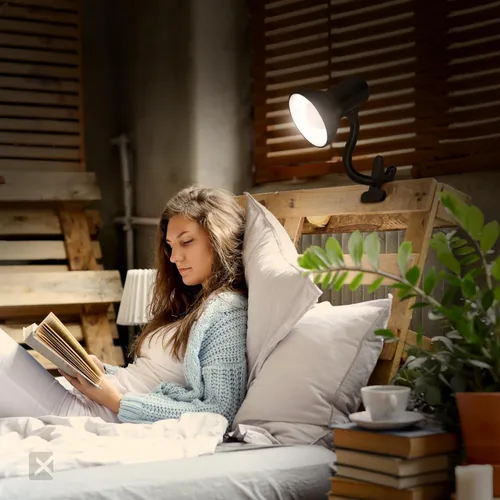 Miniatura 5 de Xtricity Lámpara LED de escritorio con clip con cuello de ganso flexible de 360°, luz de lectura para cabecera de cama, bombilla A19 de 6 W