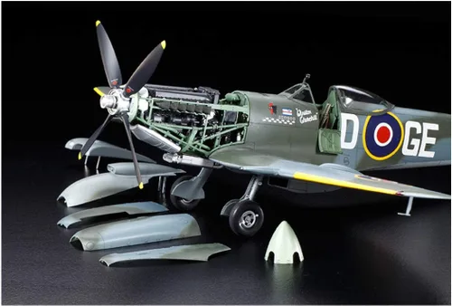 Miniatura 4 de Supermarine Spitfire Mk.xvie - 1:32 Aeronave - Tamiya