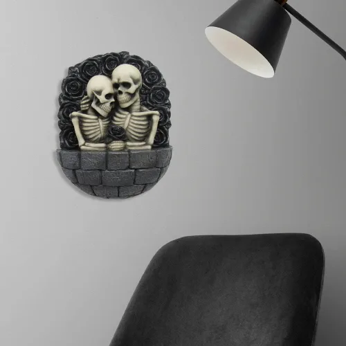 Miniatura 5 de DWK - Amantes del esqueleto gótico en las paredes del castillo, torre para pareja, colgador de pared rodeado de rosas negras, escultura romántica