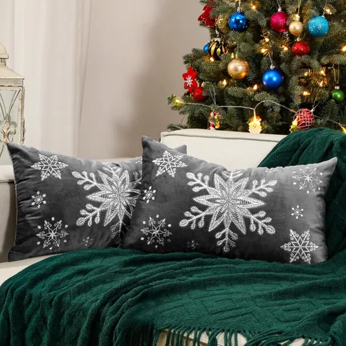 Miniatura 11 de Lewondr Fundas de almohada decorativas de Navidad, bordado de copos de nieve 16x16, fundas de almohada para el hogar, Navidad dorada, decorativas