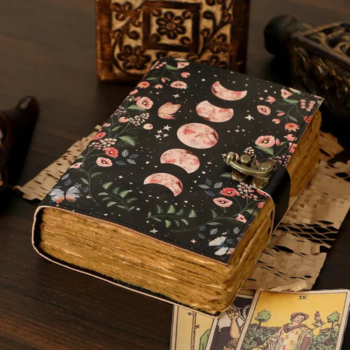 Miniatura 4 de Libro de Hechizos en Blanco de las Sombras Diario con Cierre de Cerradura Celestial Diario de Cuero Vintage Hecho a Mano con Impresión de Fases