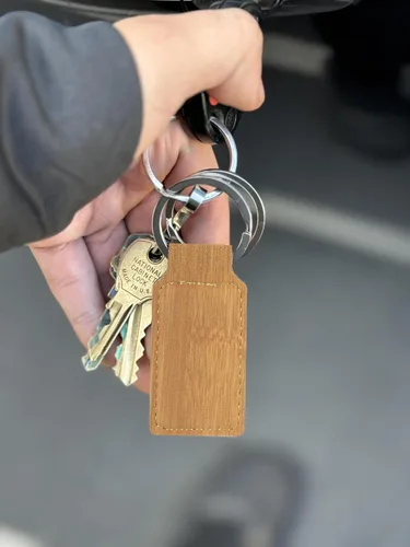 Miniatura 6 de Llavero rectangular, gran tiburón blanco, grabado personalizado incluido, Bambú