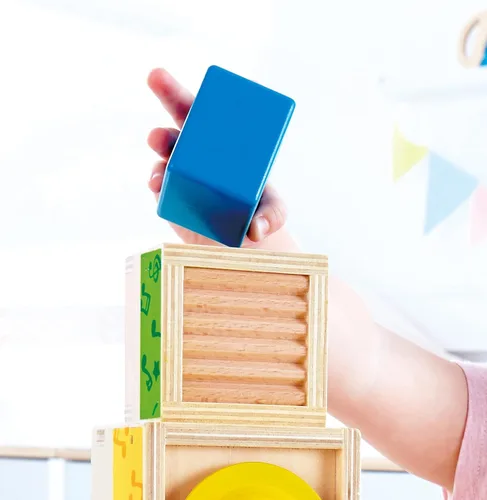 Miniatura 4 de Hape Juego de música apilable Caja musical colorida de 6 piezas, juego de madera para niños mayores de 18 meses