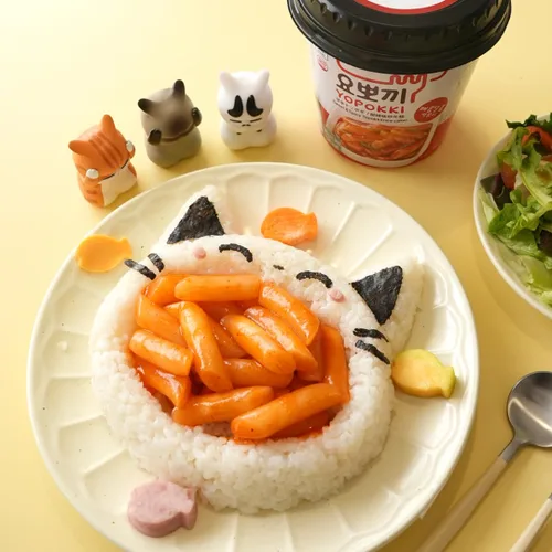 Miniatura 4 de Yopokki - Taza instantánea de Tteokbokki (Dulce, Levemente Picante, Paquete de 2) Comida callejera coreana con salsa dulce y moderadamente picante