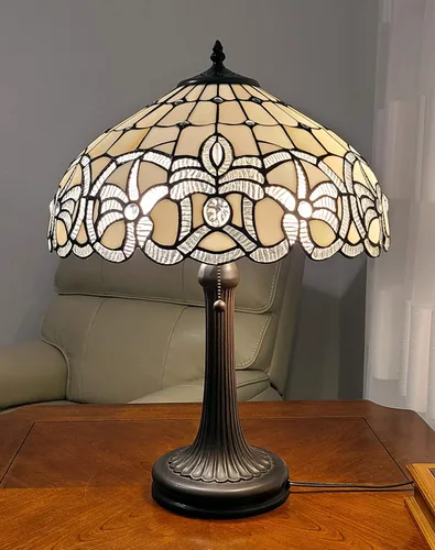 Lámpara de mesa estilo Tiffany Banker de 24 pulgadas de alto, vidrieras blancas y grises, cuentas con joyas vintage, decoración de luz antigua, sala