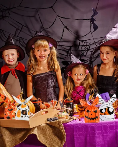 Miniatura 4 de Weenkilly 100 Bolsas de Golosinas de Halloween, 4 Estilos de Bolsas de Dulces para Niños, Linda Bolsa de Golosinas con Orejas de Conejo de Plástico