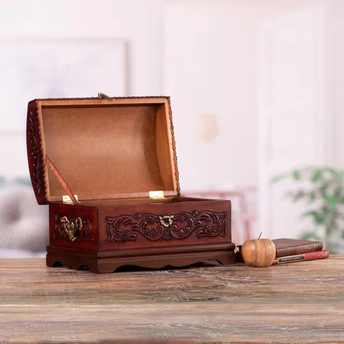Miniatura 3 de NOVICA Caja de joyería de madera y cuero labrado Mohena con temática colonial, legado colonial