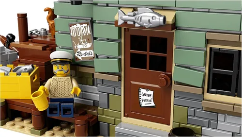Miniatura 8 de LEGO Ideas Old Fishing Store (21310) - Juguete de construcción y regalo popular para los fanáticos de LEGO Sets y el aire libre (2049 piezas)