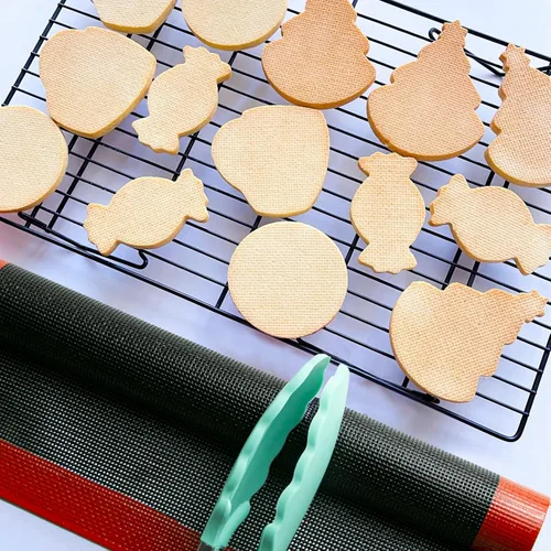 Miniatura 7 de AMYONE Alfombrillas Perforadas para Hornear, 2 Piezas Alfombrilla de Silicona Eclair para Media Bandeja, Forros Antiadherentes Reutilizables