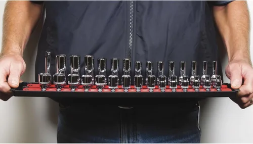 Miniatura 6 de Ernst Manufacturing Organizador de Dados Boss de 18 Pulgadas con 2 Rieles de 1/2 Pulgada de Impulso con Sujeción Segura de Bloqueo Giratorio y Rojo