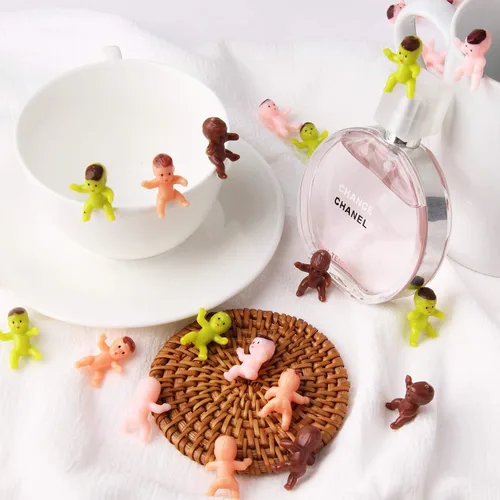 Miniatura 5 de Lamoutor - 200 bebés miniatura de plástico de diferentes etnias, para recuerdo de baby shower, juego de cubo de hielo, decoración de fiesta, de 1