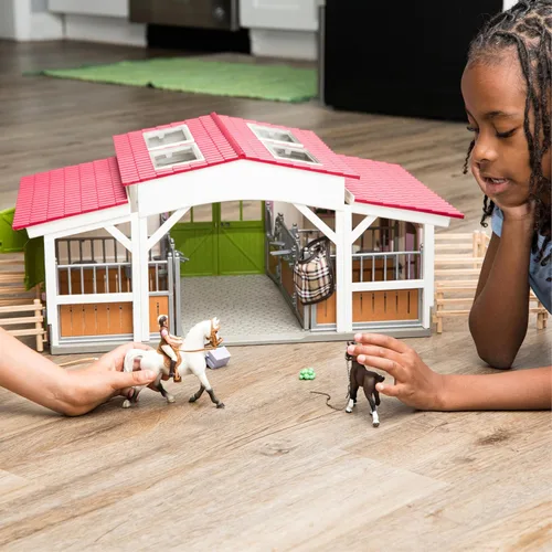 Miniatura 3 de Schleich Horse Club - Juego de juguetes de caballo de centro de equitación de 97 piezas con jinete, 2 caballos, granja y accesorios de figuras