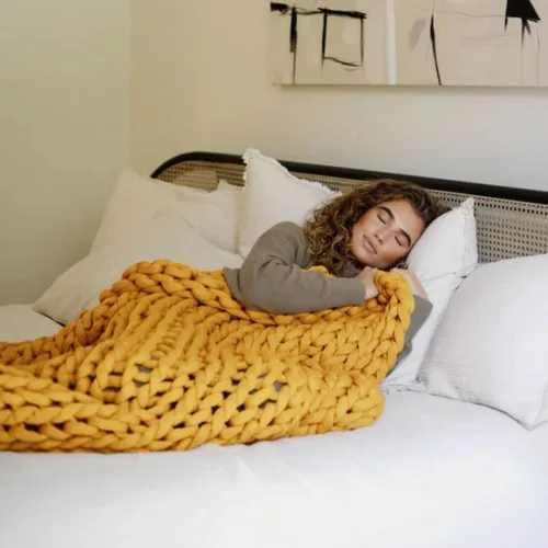 Miniatura 11 de Nuzzie Manta de Punto Grueso - Transpirable, Refrescante, Manta de Punto Hecha a Mano para Dormir - Lavable a Máquina, Diseño Decorativo Elegante