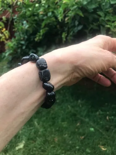 Miniatura 6 de Pulsera elástica con piedras pulidas de turmalina negra 8 pulgadas de largo que se ajusta cómodamente a una muñeca de 5.5 a 7 pulgadas, Piedra