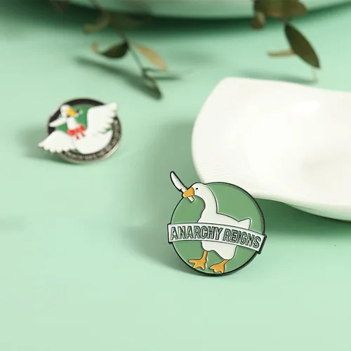 Miniatura 5 de LUKGELYAM Lindos alfileres esmaltados de dibujos animados, broche de solapa para mochila, chaquetas, divertidos alfileres de tigre para regalo