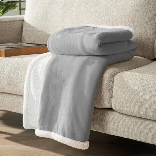 Miniatura 4 de PAVILIA Manta Tipo Throw de Vellón Sherpa para Sofá, Gris Claro, Manta de Sofá Suave, Mullida y Afelpada, Manta de Invierno Reversible y Acogedora