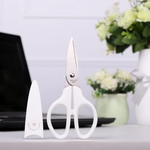 Miniatura 8 de YOUGUOM Tijeras multiusos de 6 pulgadas, agarre cómodo, tijeras básicas afiladas de acero inoxidable para oficina, hogar, cocina, escuela