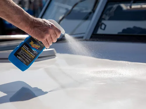 Miniatura 4 de Meguiar's Paquete de quitamanchas de agua calcárea y paño de microfibra.