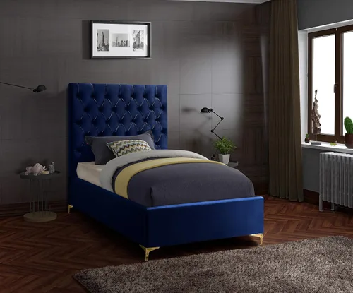 Miniatura 13 de Meridian Furniture Colección moderna Cruz Cama tapizada de terciopelo contemporánea con acolchonamiento de botones profundos y juegos completos
