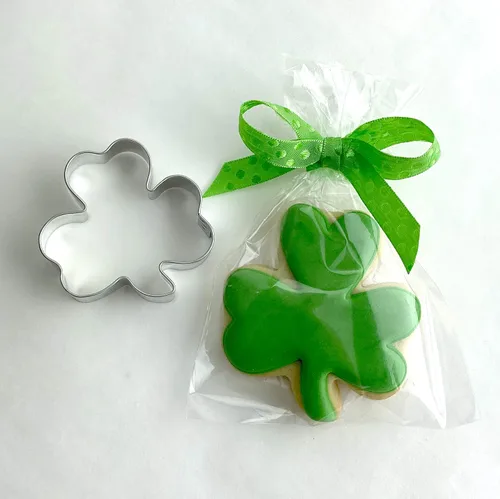 Miniatura 5 de Juego de 3 cortadores de galletas de trébol fabricado en los Estados Unidos por Ann Clark, Mini, mediano y grande trébol