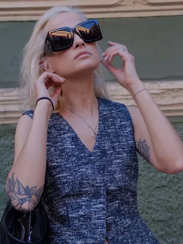Miniatura 7 de PORADAY Gafas de sol cuadradas grandes de moda para mujeres y hombres, marco grueso negro de lujo, gafas de sol modernas con montura grande