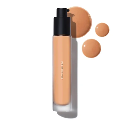 Miniatura 16 de MAKE Beauty Diffusion Dew Skin Tint. Acabado radiante de cobertura transparente a media. Difumina, suaviza e ilumina para una tez luminosa. 01 Feria
