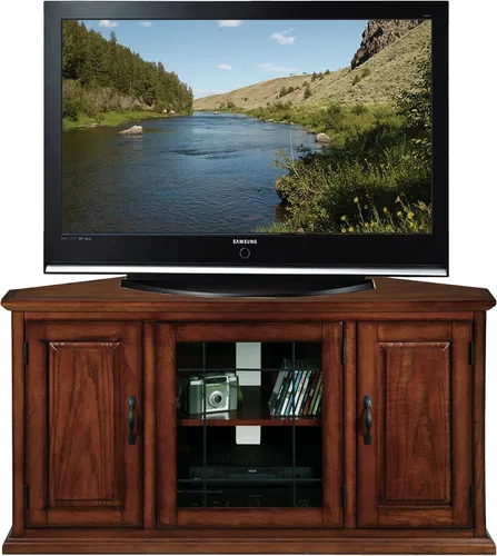 Leick Home 80385 Soporte de TV de esquina de tres puertas de vidrio con plomo con almacenamiento cerrado para televisores de 50 pulgadas, roble