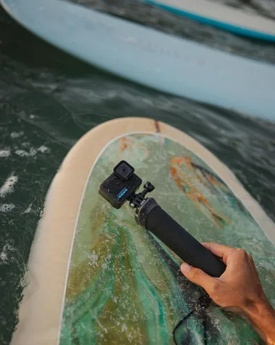 Miniatura 8 de GoPro Hero - Cámara de acción compacta impermeable con video 4K Ultra HD, foto de 12 MP, pantalla táctil
