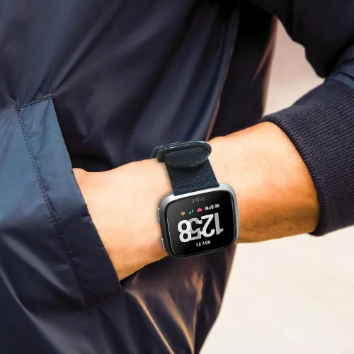 Miniatura 2 de FINTIE Correas compatibles con Fitbit Versa 2/1 / Lite Edition, correa de repuesto de nailon suave (negro)