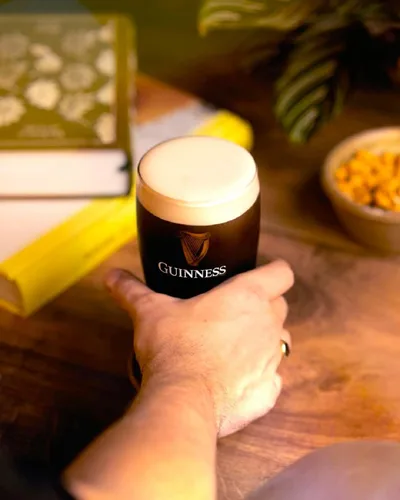 Miniatura 4 de Guinness Vaso de pinta de 20 onzas (juego de 2)
