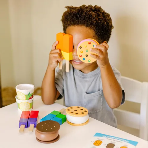 Miniatura 2 de Melissa & Doug Juego de helado de madera Frozen Treats (24 piezas) – Comida de juego y accesorios para niños pequeños y niños mayores de 3 años