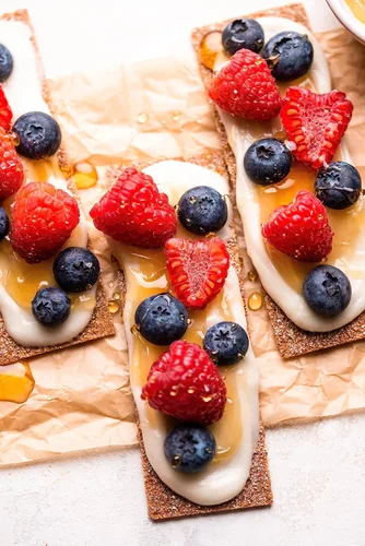 Miniatura 3 de Finn Crisp Original Rye Crispbread de 7 onzas, Pedido al Por Mayor de 18 Paquetes Galletas de Pan Crujiente de Centeno Delgadas y Crujientes