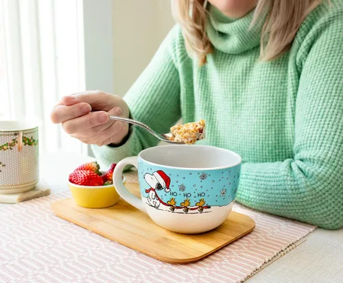 Miniatura 8 de Silver Buffalo Peanuts Snoopy and Woodstock - Tazón de cerámica para sopa con asa para helado, cereales, bebidas, capacidad para 24 onzas