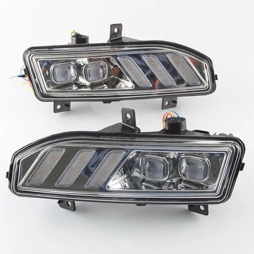BAKUGO 2 piezas LED diurna luz antiniebla DRL lámpara de señal de giro dinámica para Nissan X-Trail Rogue Kicks Qashqai Sentra 2017-2020