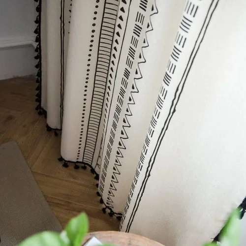 Miniatura 14 de Deeprove Cortinas bohemias para dormitorio, rayas huecas de ganchillo crema y estampado floral, tela de lino de algodón, con borlas beige bohemias