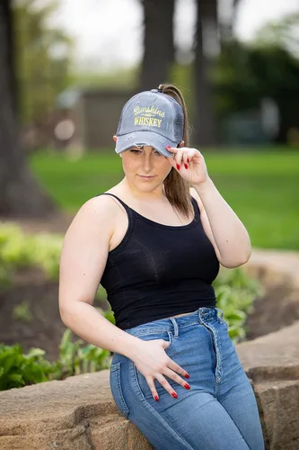 Miniatura 5 de Funky Junque - Gorra para mujer entrecruzada diseño desgastado se puede usar con coleta o chongo