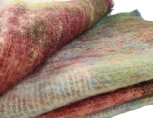 Miniatura 5 de Biddy Murphy Manta ultrasuave de mohair irlandés y lana, hecha en Irlanda, 54 x 72 pulgadas, multicolor a cuadros Cuadros multicolor apagados