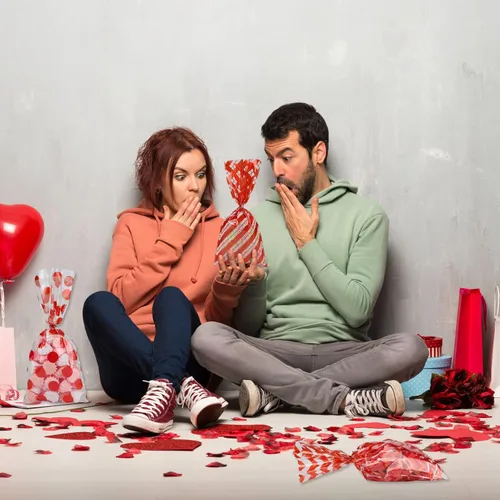 Miniatura 6 de Aneco Paquete de 100 bolsas de celofán rojo de 10.6 x 5.1 pulgadas, bolsas de plástico para dulces, bolsas de regalo, bolsas de regalo con lazos