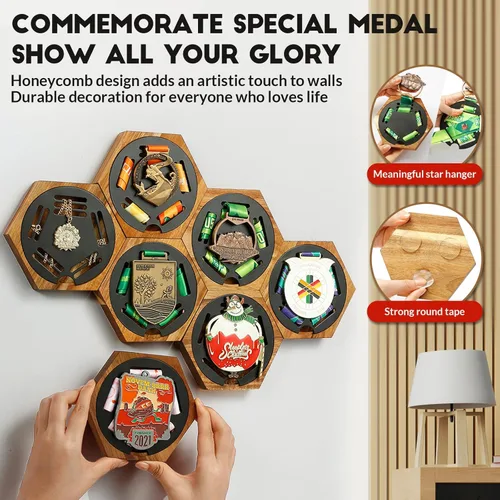 Miniatura 3 de JupDec Perchero para medallas de exhibición en panal de madera hexagonal para pared, con imanes fuertes y soporte de medallas redondo de hierro