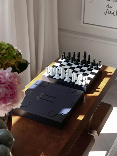 Miniatura 4 de PrintWorks Art of Chess – Juego de ajedrez de madera en blanco y negro con tablero acrílico – Elegante juego de mesa de café para adultos y familias