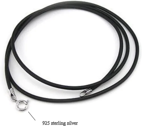 Miniatura 3 de Tapp Collections Collar con colgante de superhéroe de acero inoxidable