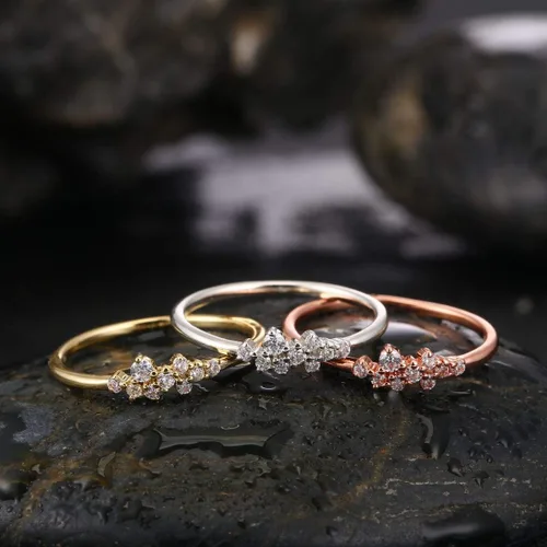 Miniatura 6 de Taoqiao - Anillos simples chapados en oro de 18 quilates para niñas, adolescentes, con piedras blancas, anillo de eternidad, anillo de boda, chapado