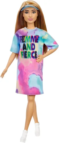 Miniatura 3 de Barbie Fashionistas # 159 - Muñeca pequeña con cabello café claro, vestido teñido tipo camiseta, zapatos blancos y visera, juguete para niñas de 3 a