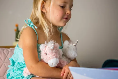Miniatura 6 de Mary Meyer - Masilla de peluche color crema, unicornio, 10 pulgadas
