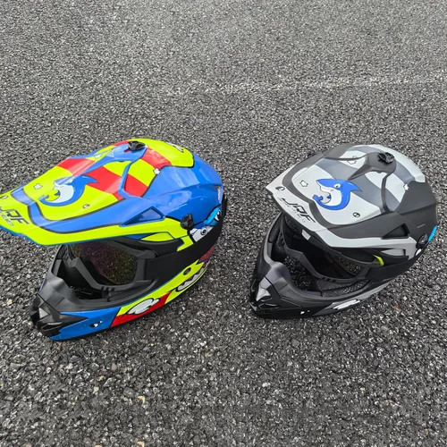Miniatura 8 de cascos para niños y jóvenes de bicicleta todoterreno, motocross, ATV, BMX, MX, bicicleta todoterreno, casco de motocicleta J-01 con gafas y guantes