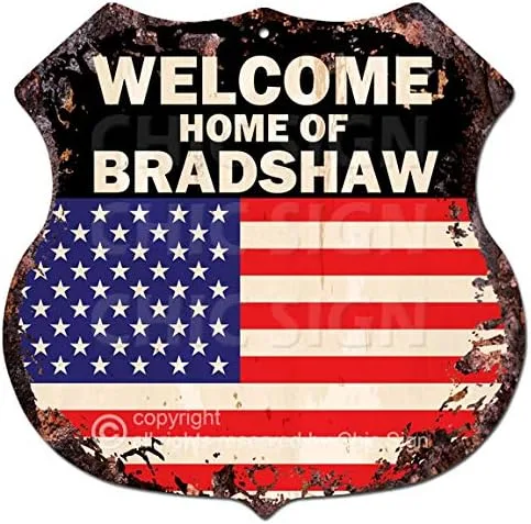 Bandera de Estados Unidos Welcome Home of Bradshaw - Letrero chic vintage retro rústico de 11.5 x 11.5 pulgadas, escudo de metal para almacenar el