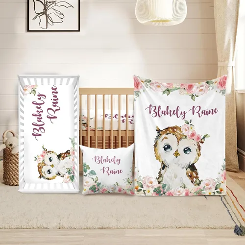Miniatura 20 de Juego de ropa de cuna personalizado Duckbe - Diseño de oso con nombre personalizado para guardería de bebé, juego de 3 piezas - Manta suave