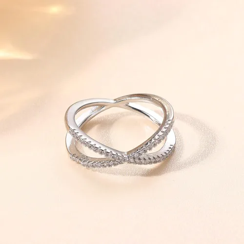 Miniatura 3 de Diamday Anillo en X chapado en oro de 14 quilates con circonita cúbica brillante apilable, anillos de boda con diamantes de imitación cruzados