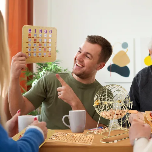 Miniatura 6 de GSE Games & Sports Expert Juego de Bingo de Lujo con Jaula Grande de Latón, 10 Tarjetas de Bingo con Ventanillas Deslizantes, Tablero Principal